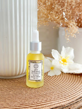 Load image into Gallery viewer, Glow Facial Serum - Signature Collection